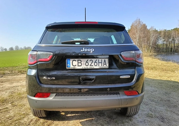 Jeep Compass cena 75400 przebieg: 118000, rok produkcji 2017 z Żuromin małe 46